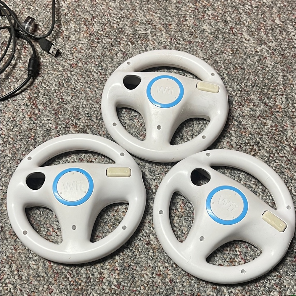 White Wii Racing Wheel Controller Set - Picture 2 of 2